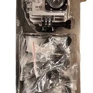 NWT/B sports camera (damaged box)
