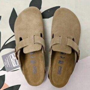 NWT Birkenstock Boston Taupe Suede Mule Clogs