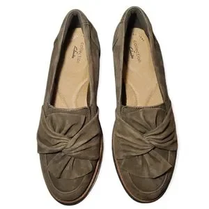 NWT Clarks Collection Sharon Dasher Dark Olive Suede 7M