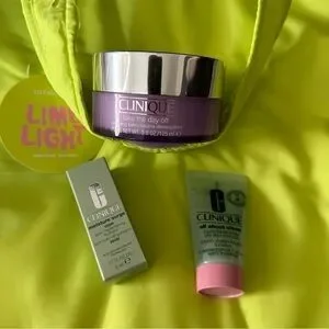 NWT Clinique Bundle Take The Day Off Balm Moisture Surge All About Clean Soap