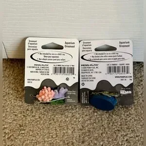 NWT Disney Pixar Finding Nemo 2” Aquarium Ornaments Dory And Squirt