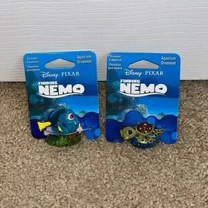 NWT Disney Pixar Finding Nemo 2” Aquarium Ornaments Dory and Squirt