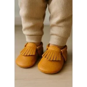 NWT Genuine Leather Baby Moccasins – Classic Tan Fringe