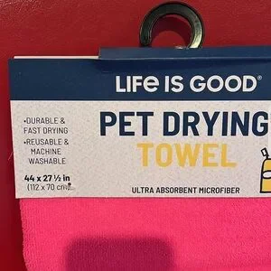 NWT Life Is Good Pet Drying Towel