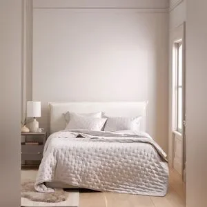 NWT Quince Bamboo Dream Quilt Size Full/Queen In Sand
