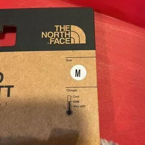 NWT Reversible North Face Mittens