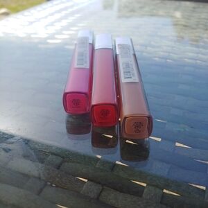 NWT Revlon Ultra HD Lip Lacquer Bundle