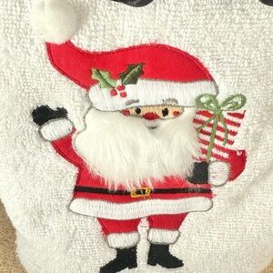 NWT SET OF 2 3D SANTA CLAUS Bathroom Hand Towels
