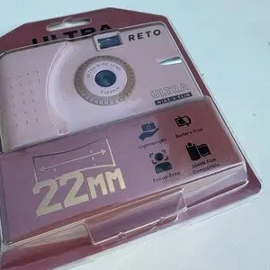NWT Urban Outfitters RETO Ultra Wide & Slim Camera
