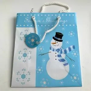 NWT Winter Holiday Gift Bag Lot Season’s Greetings Snowman Holiday Ornament