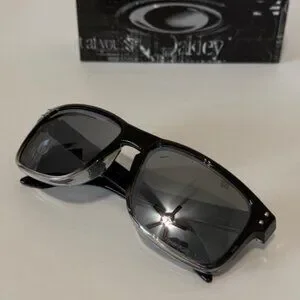 Oakley Holbrook Two Tone Polished Dark Ink Fade 9102 POLARIZED Silver