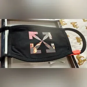 OFF WHITE Caravaggio Mask in Black. Brand New with tags