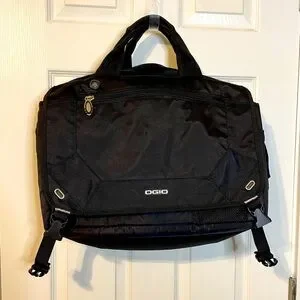 OGIO City Corp black messenger laptop travel bag