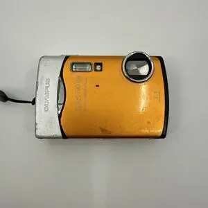 Olympus Stylus 790 SW 7.1 MP Digital Camera Orange PARTS ONLY
