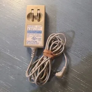 Original Sony 4.5V 1000mA Power Adaptor AC-E45A US For Walkman CD World Voltage