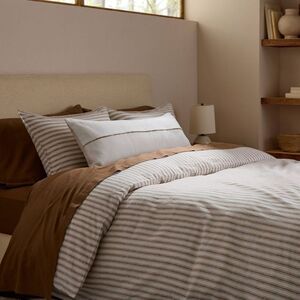 Parachute - Full/Queen Relaxed Linen Stripe Duvet Cover & Sham Pecan & Parchment