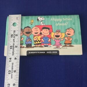Peanuts 28-Month Planner 2025-2026