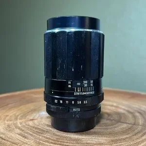 Pentax Super-Takumar 135mm F/3.5 Lens W/ Leather Case - M42 Mount