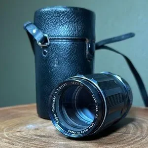 Pentax Super-Takumar 135mm f/3.5 Lens w/ Leather Case - M42 Mount