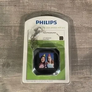 Philips 1.5 inch Digital Photo Key Chain Black Chrome Chain Photos Memories