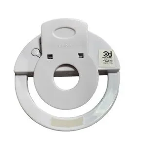 Poshmark‎ Poshfest Exclusive Mini Adjustable Vanity Ring Light