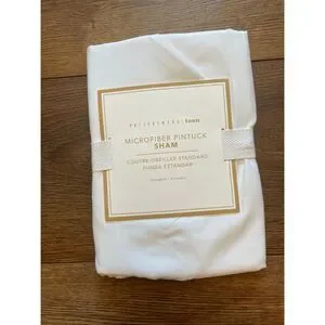Pottery Barn Teen Microfiber Pintuck Std White