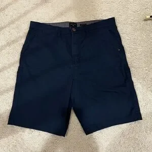 Pre-Loved Quiksilver Mens Navy Blue Flat Front Shorts 34 Pre-Loved Quiksilver Mens Navy Blue Flat Front Shorts 34