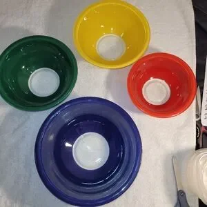 Pyrex Liter Primary Clear Bottom Microwave/ovenware Set If 4 322 323 324 325