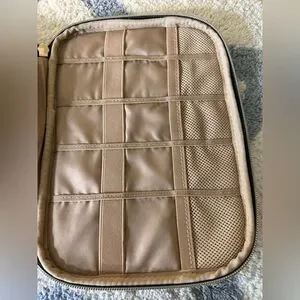 Quilted charger storage travel bag