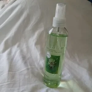 Rare Bath & Body Works WATER BLOSSOM IVY Refreshing Body Splash 8oz