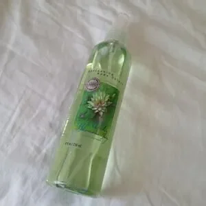 Rare Bath & Body Works WATER BLOSSOM IVY Refreshing Body Splash 8oz