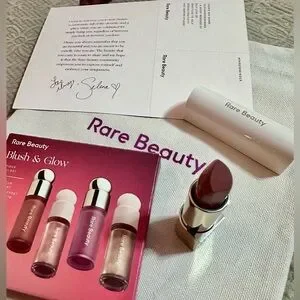 Rare Beauty Blush & Glow 4-Piece Mini Set Matte Lipstick In Humble Bag & Card