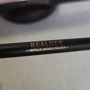 Realher Eye Am Resilient Metallic Bronze Eyeliner