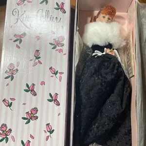Robert Tonner. kitty Collier 18” Basic Doll Red Hair. 20402 new in box