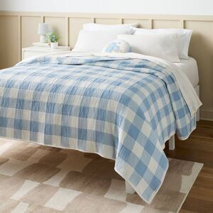 Room Essentials - Full/Queen Matelasse Quilt Light Blue - Room Essen Blue