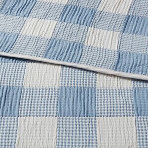 Room Essentials - Full/Queen Matelasse Quilt Light Blue - Room Essen Blue