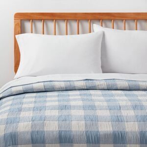 Room Essentials - Full/Queen Matelasse Quilt Light Blue - Room Essen Blue