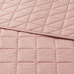Room Essentials - Full/Queen Microfiber Quilt Light Pink - Room Esse Pink