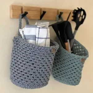 Round Hanging Hand-crocheted Minimalist Wall Storage Basket