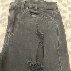 RSQ Black distressed Skinny Jeans 28/6