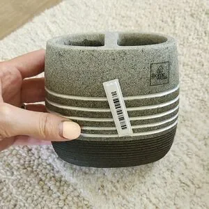 Sahara Grey Bathroom Accessory Set (Bedbath&beyond)