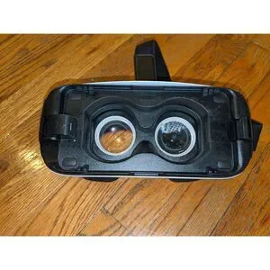 SAMSUNG GEAR VR HEADSET OCULUS SM-R322 MISSING FRONT PLASTIC COVER UNTESTED