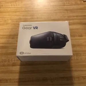 Samsung Gear VR Powered By Oculus Blue Black New In Box