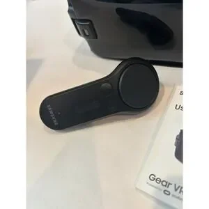 Samsung Gear VR With Controller Powered By Oculus Virtual Reality Original Box
