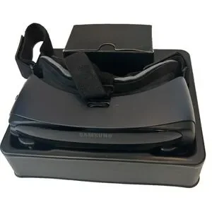 Samsung Gear VR With Controller Powered By Oculus Virtual Reality Original Box