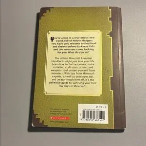 Scholastic Gaming Guide - Green And Gold