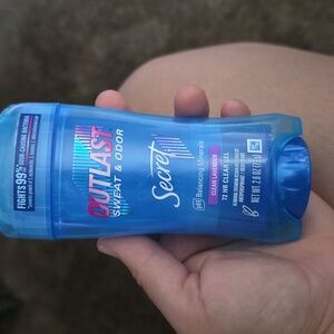 Secret Outlast Sweat & Odor 72-Hour Clear Gel Clean Lavender Scent