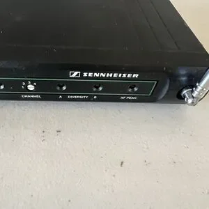 Sennheiser Microphone Diversity Receiver EM1-C Freeport Base Only. Excellent