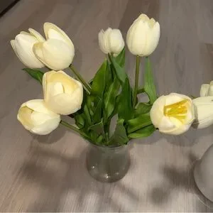 Set Of 2 Tulips Flower Vases That Look Real