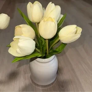 Set Of 2 Tulips Flower Vases That Look Real